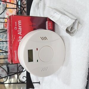 VITOWELL CO/SMOKE ALARM with LCD DISPLAY